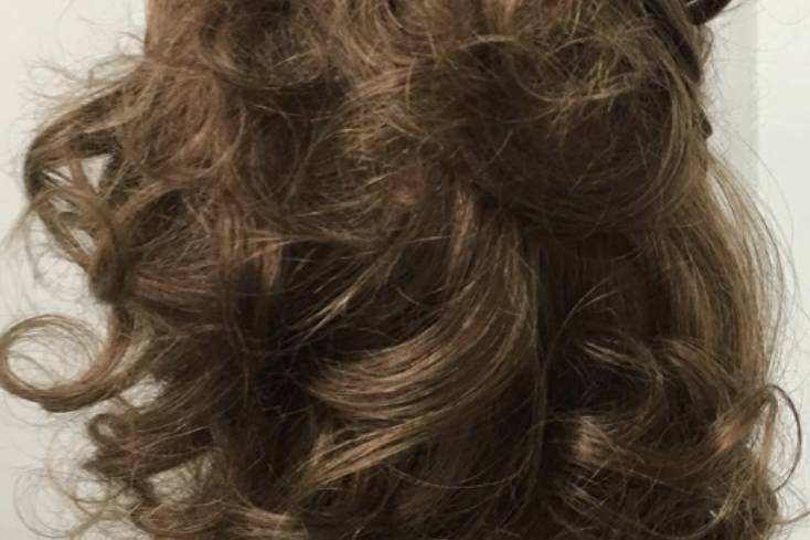 Half up pinup and curls