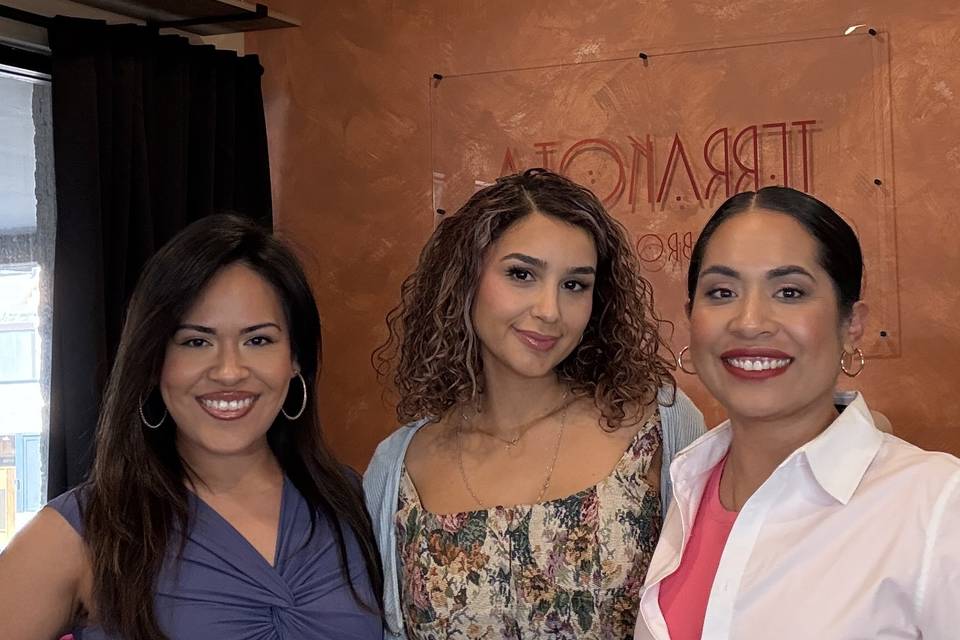 Glowline Sisters & Brenda