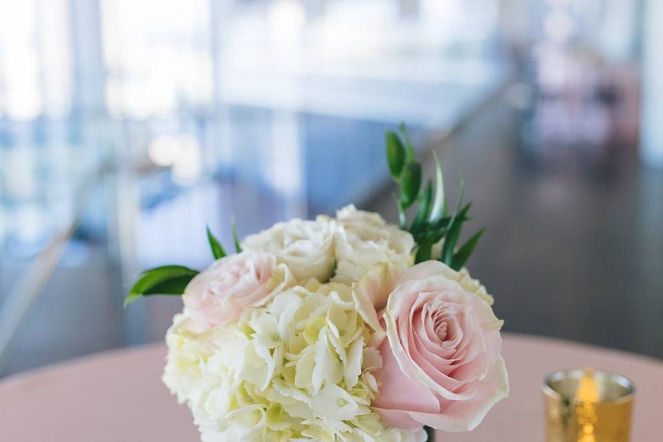 Cocktail table decor