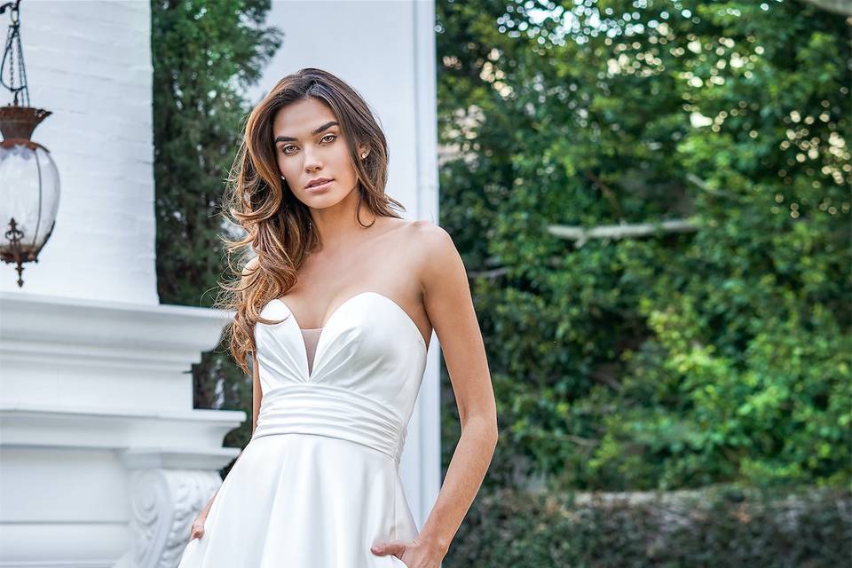 Allure Bridal & Prom