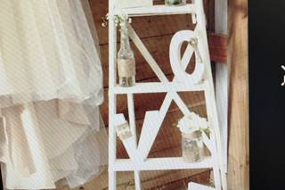 Rustic Gatherings Wedding Barn 1