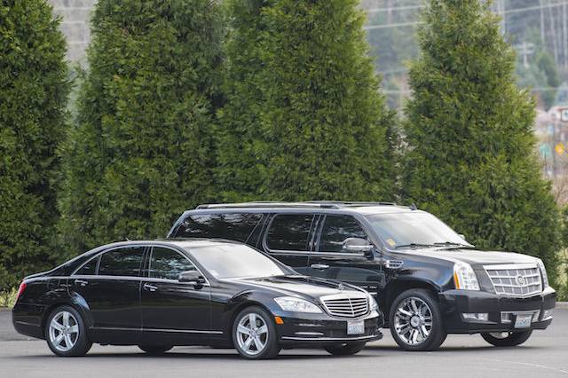 Mercedes S=550 & Cadillac Escalade