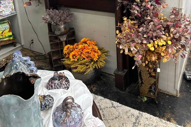 Your Wedding, Under The Flower Tree