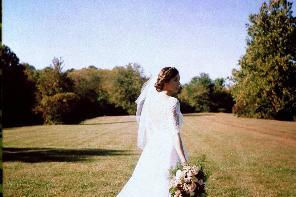 Tara bride