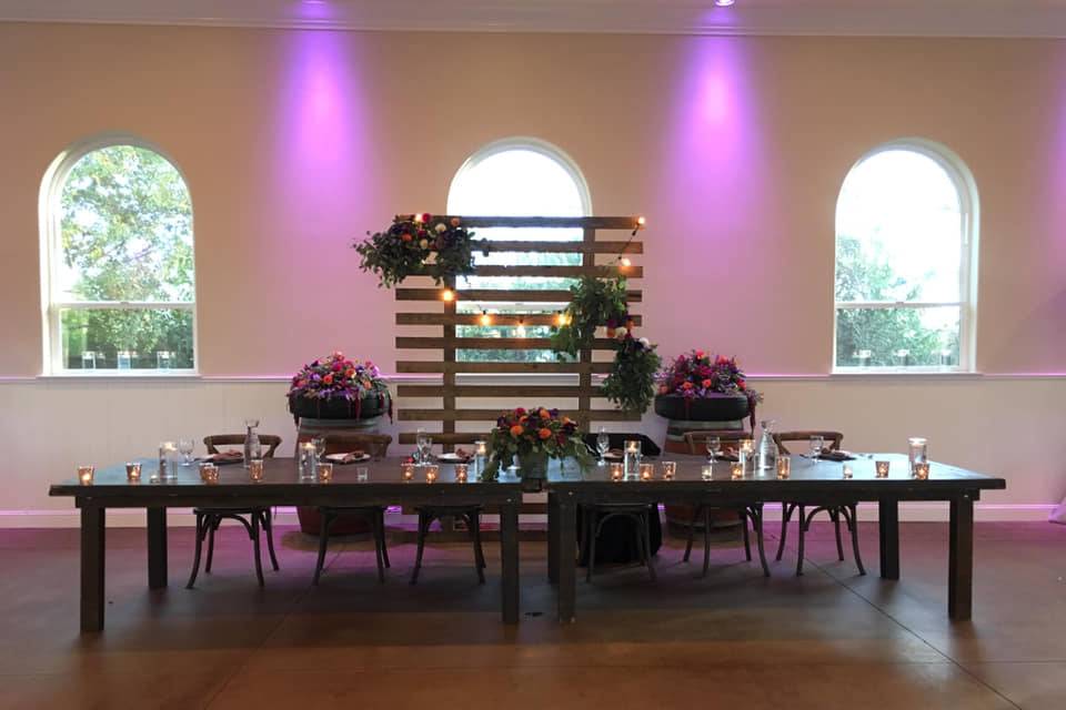 Farm Head Table