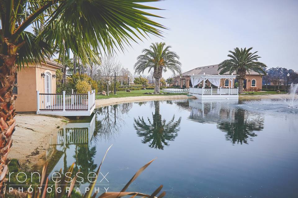 Bridal Suite over looks pond