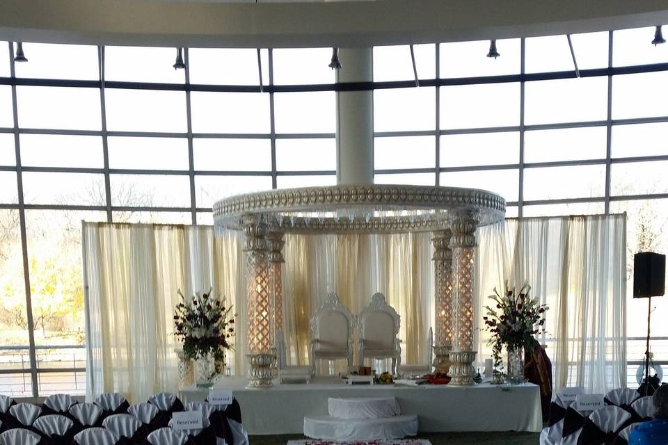 Chuppah Ceremony at Esplanade Lakes