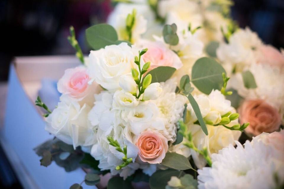 Hydrangeas, roses, freesia