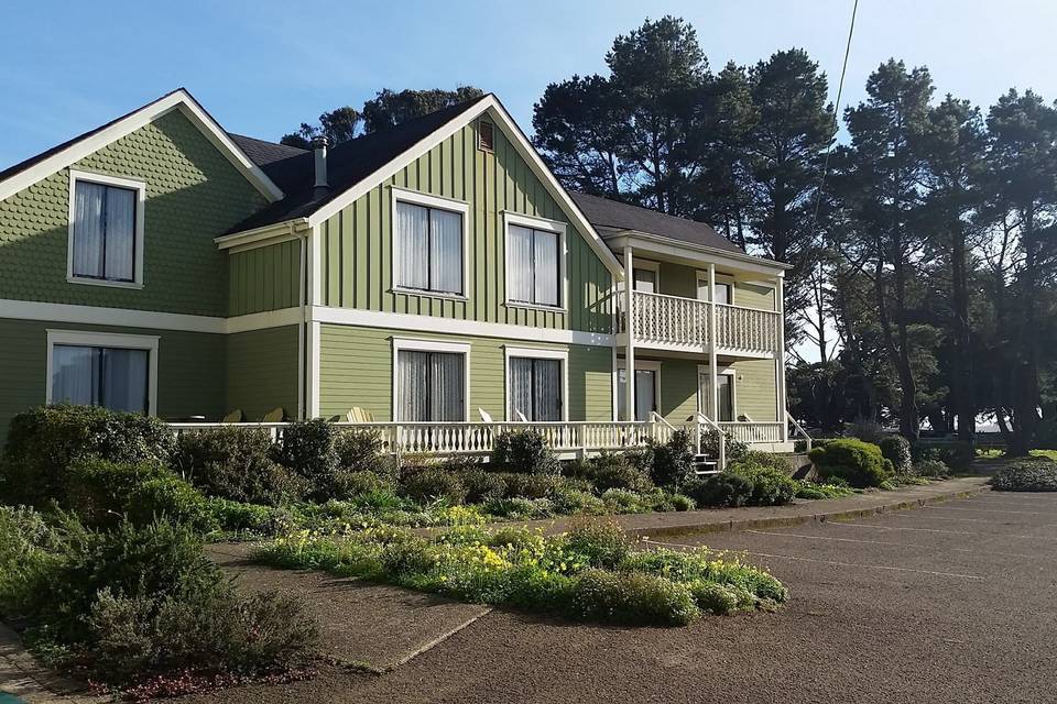 The Hill House Inn