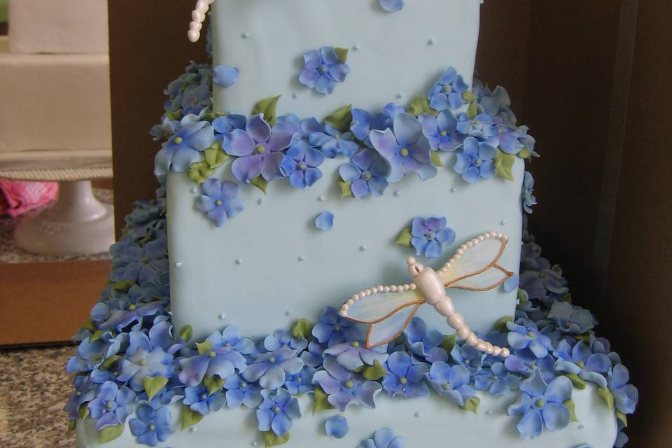 Buttercream w/sugar flowers