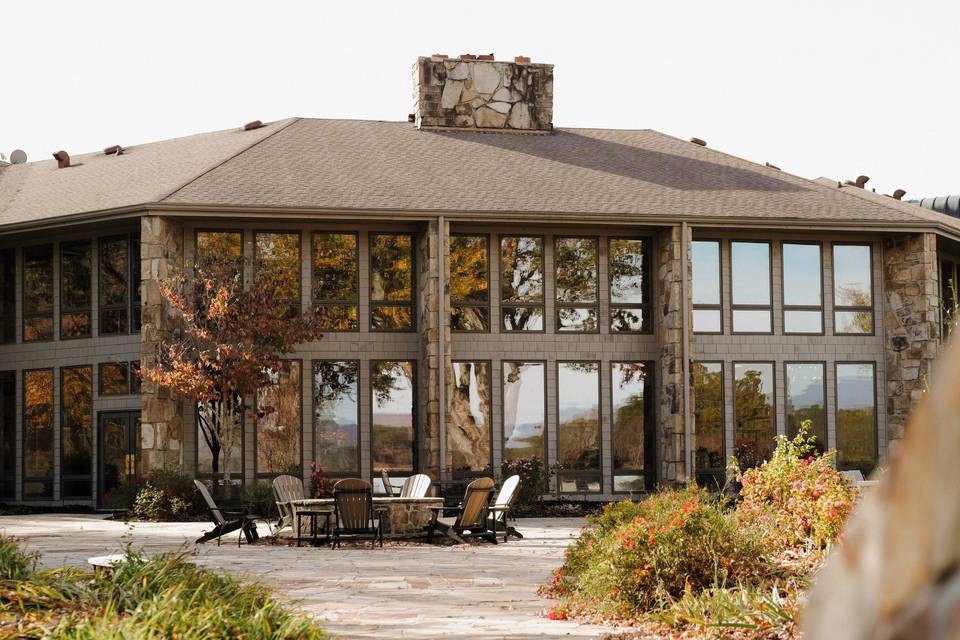 Lodge Exterior