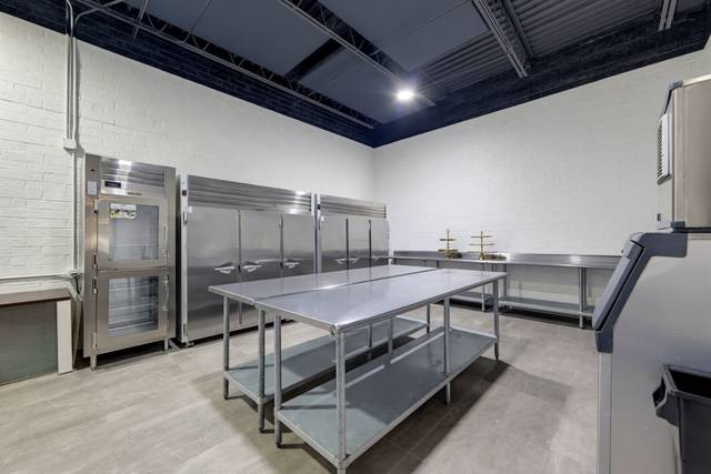 Kitchen/Warmer