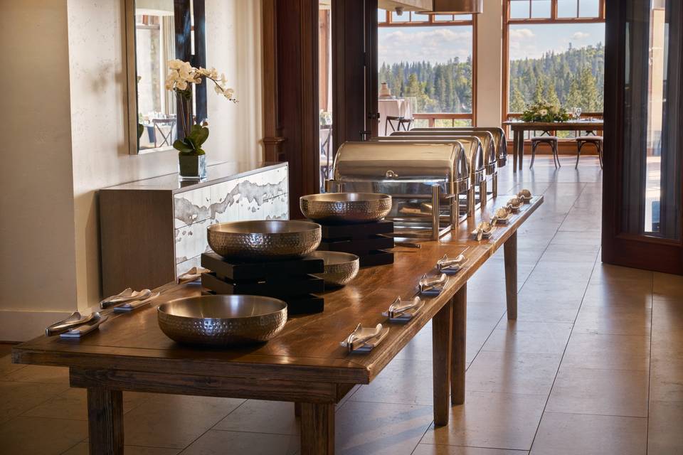 Buffet station
