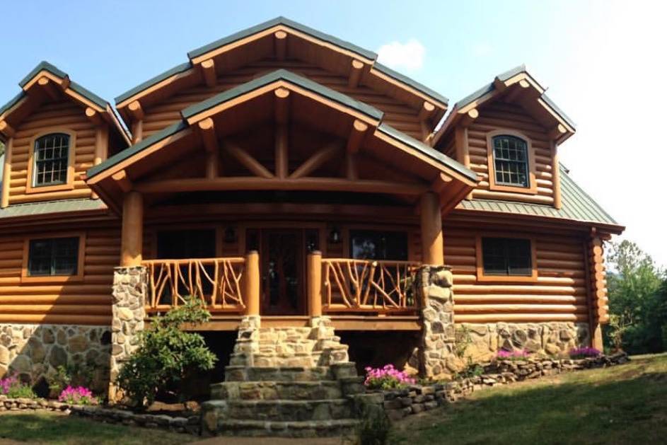 Custom Log Home avail 2020