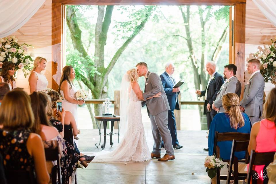 Hiwassee River Weddings and Events