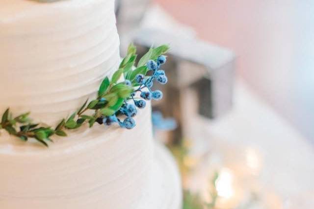 The Flying Pig Bakery & Custom Cakes