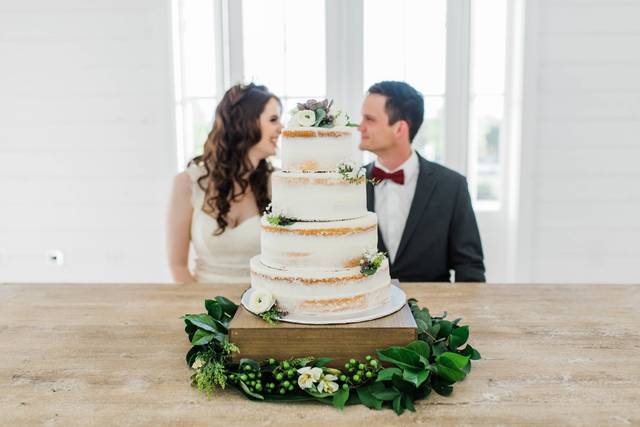 The Flying Pig Bakery & Custom Cakes