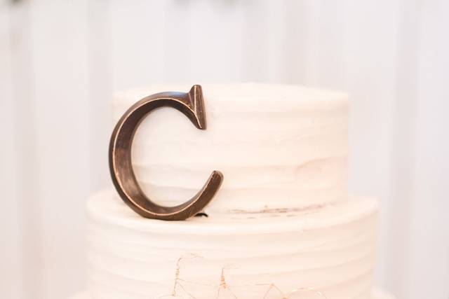 The Flying Pig Bakery & Custom Cakes