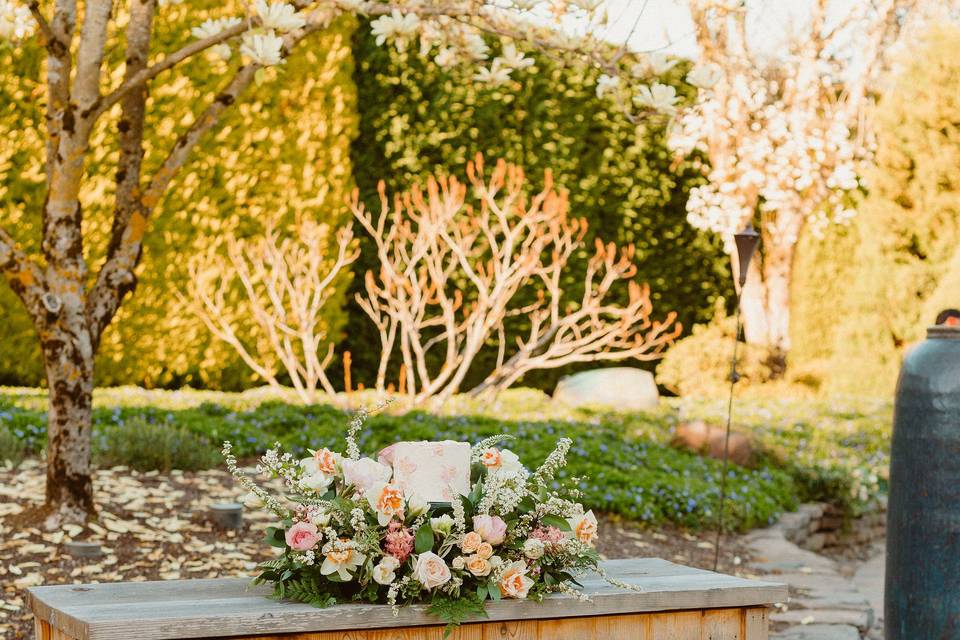 Bar and Flowers