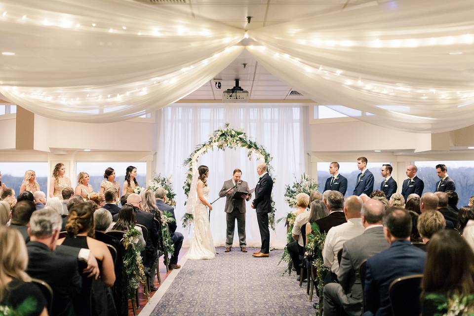 Summit Room Ceremony