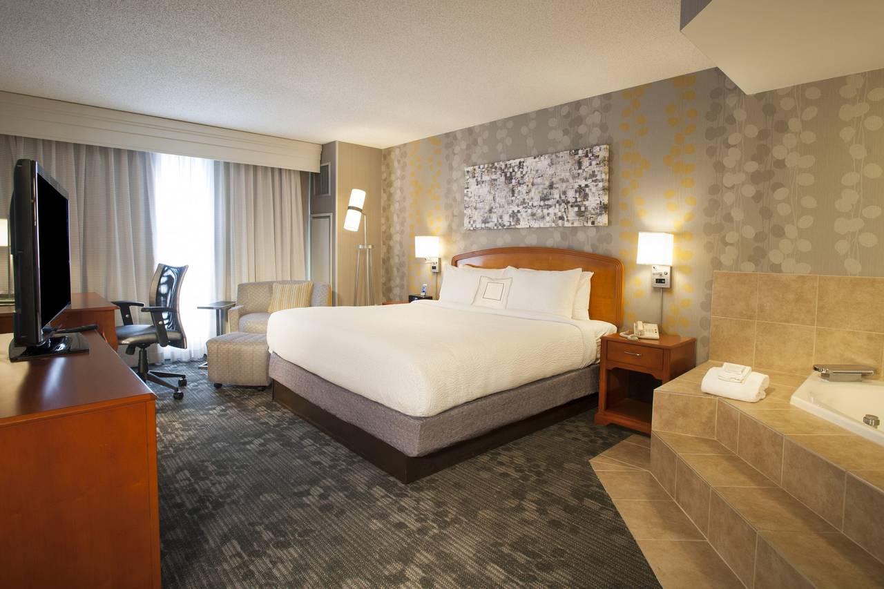 Courtyard By Marriott Tysons Corner - Venue - McLean, VA - WeddingWire