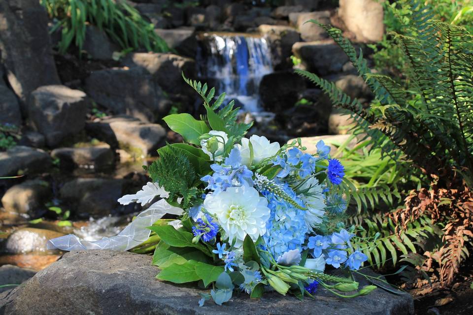 Blue hydrangea bride bouquet