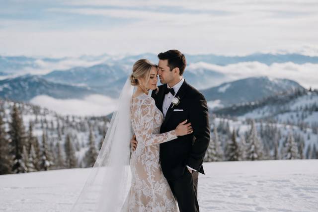January Winter Wedding