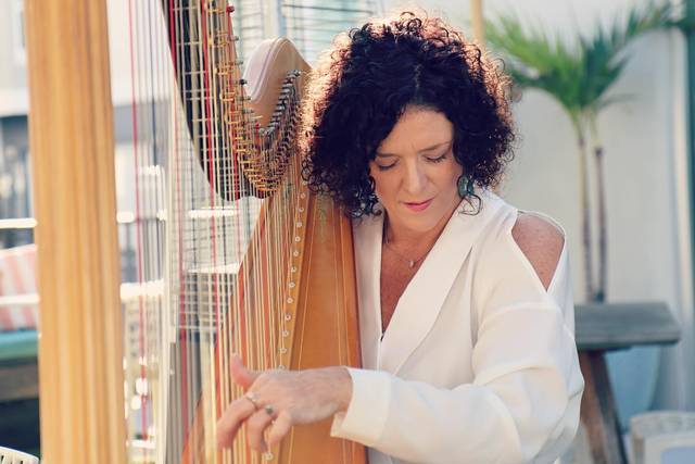 Tampa Bay Harpist - Taylor Mills