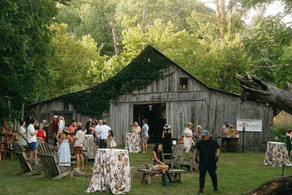 Barn-by-the-Creek