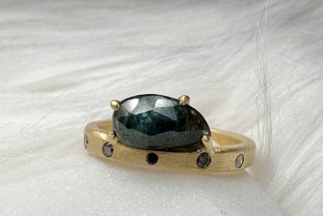 Rose Cut Sapphire & Diamonds