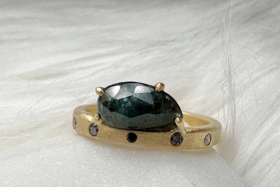 Rose Cut Sapphire & Diamonds