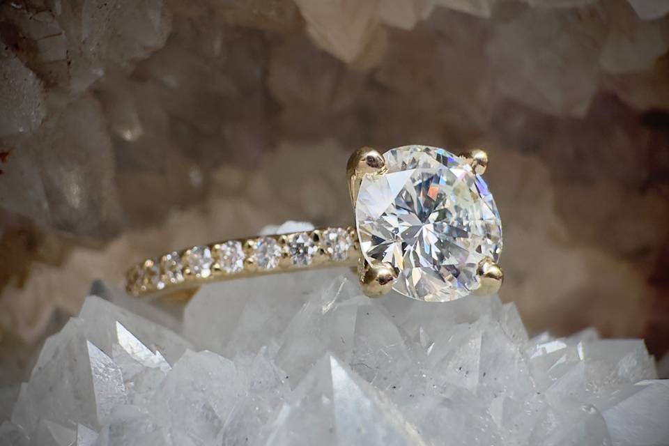 Solitaire Ring w/ Side Stones
