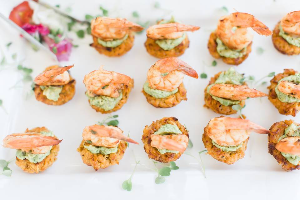 Shrimp avacado bites