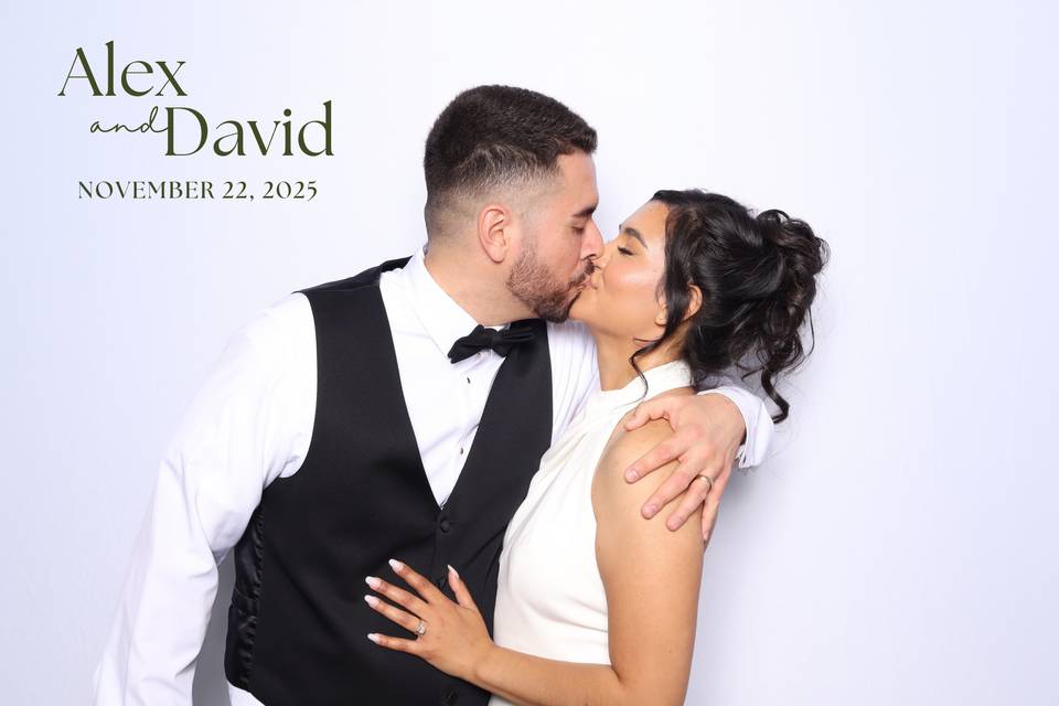 El Paso Photo Mirror Photobooth Company