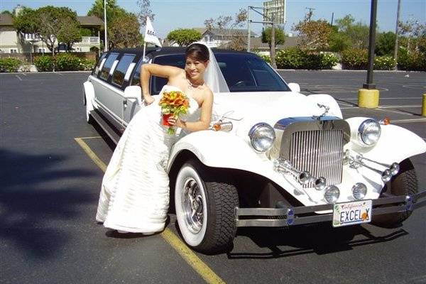 White wedding limos