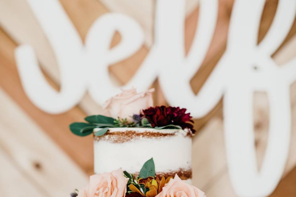 3-tiered simple wedding cake