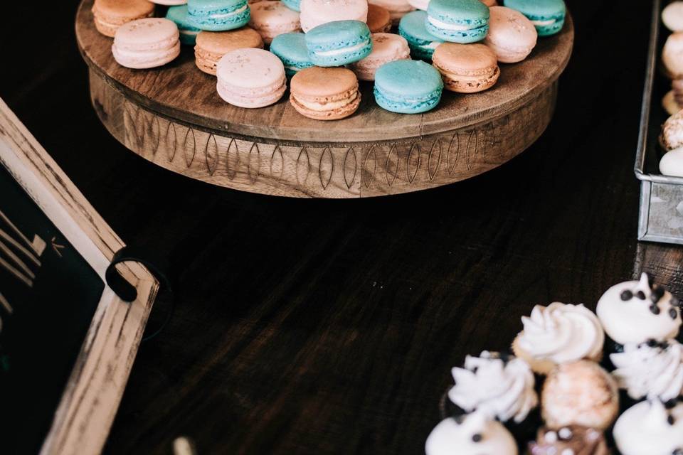 Macaron dessert display