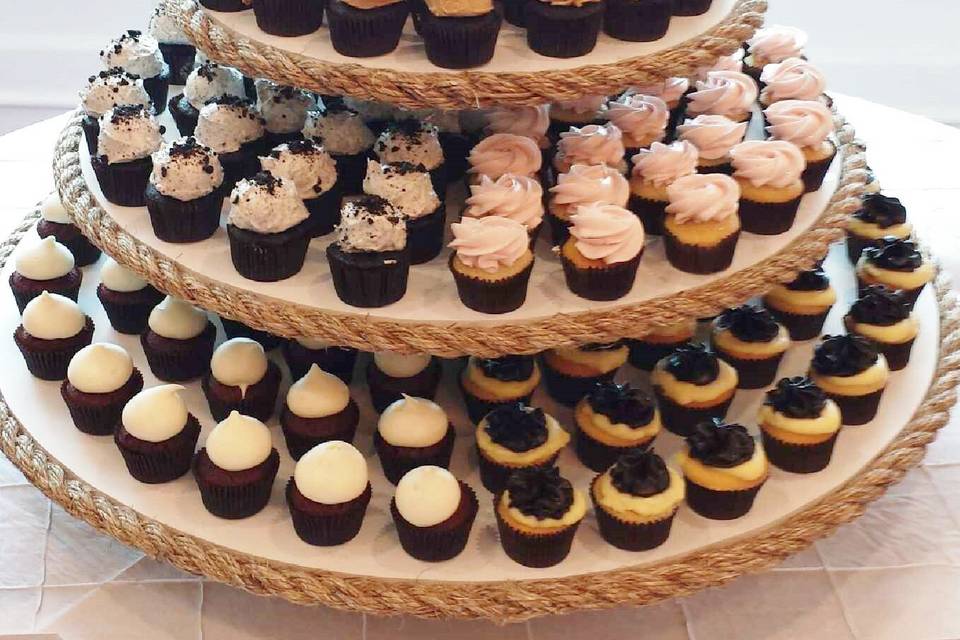 Flavor Cupcakery & Bake Shop