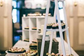 Flavor Cupcakery & Bake Shop