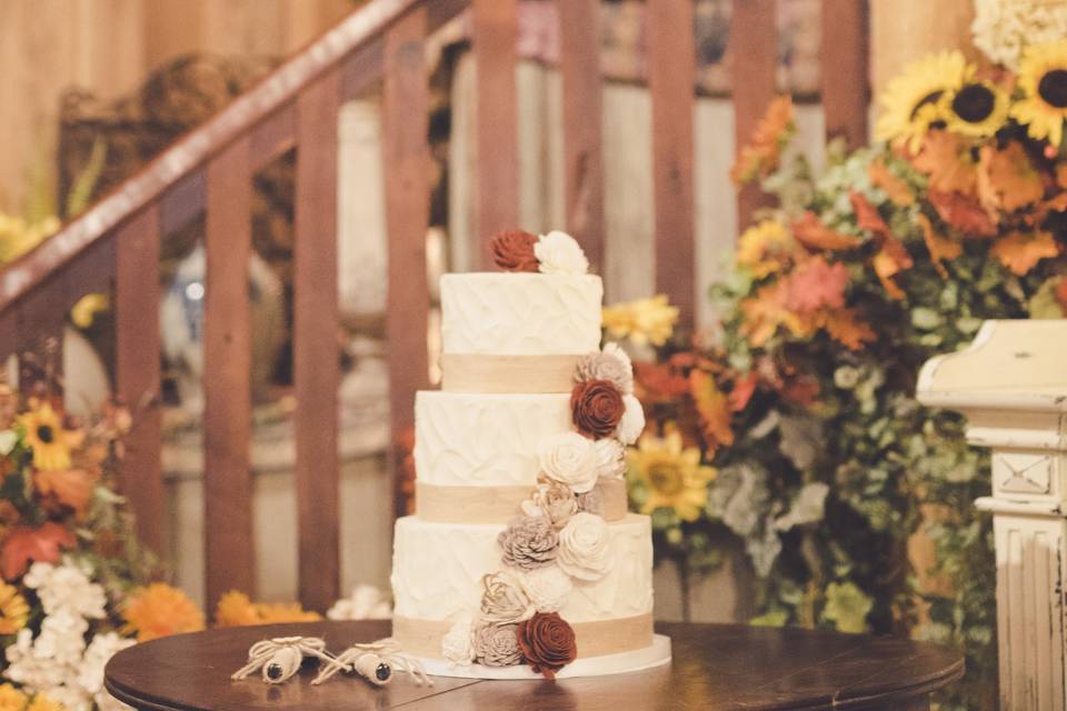 Rustic 3-tiered wedding cake