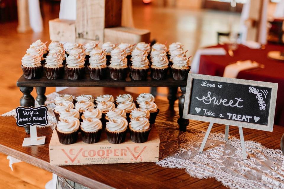 Simple rustic dessert display