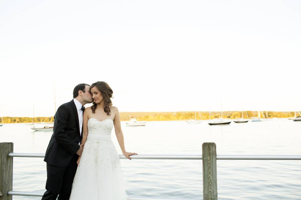 Plan your wedding on water at the Connecticut River Museum, on the banks of the River and overlooking picturesque Essex Harbor.