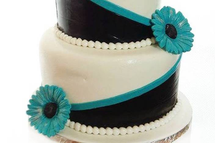 Black and white cake with blue detailing