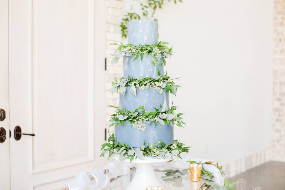 Dusty blue romantic marble wedding cake: wrightsville manor: design a dream events