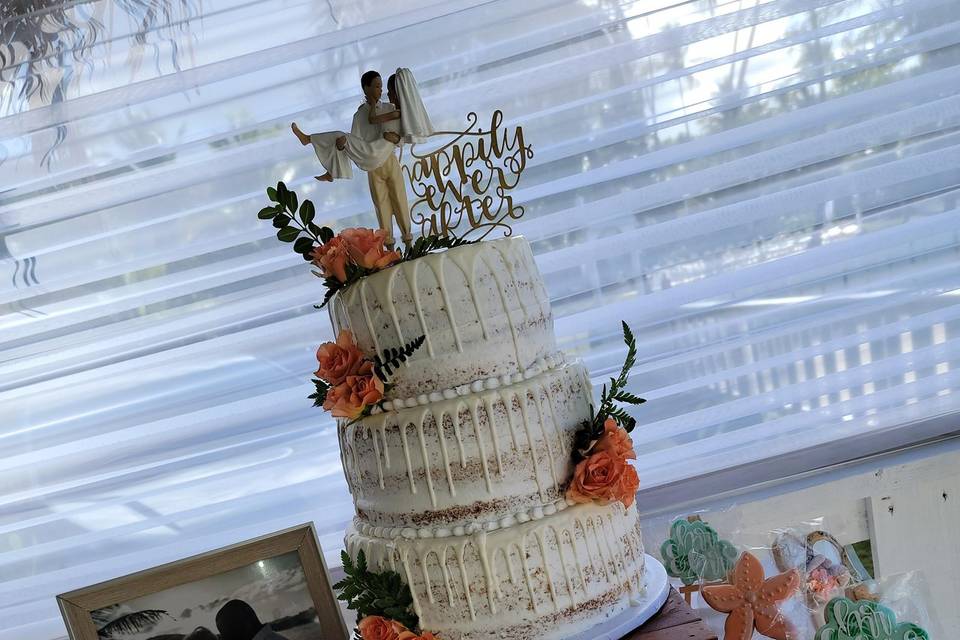 3 tier naked cake