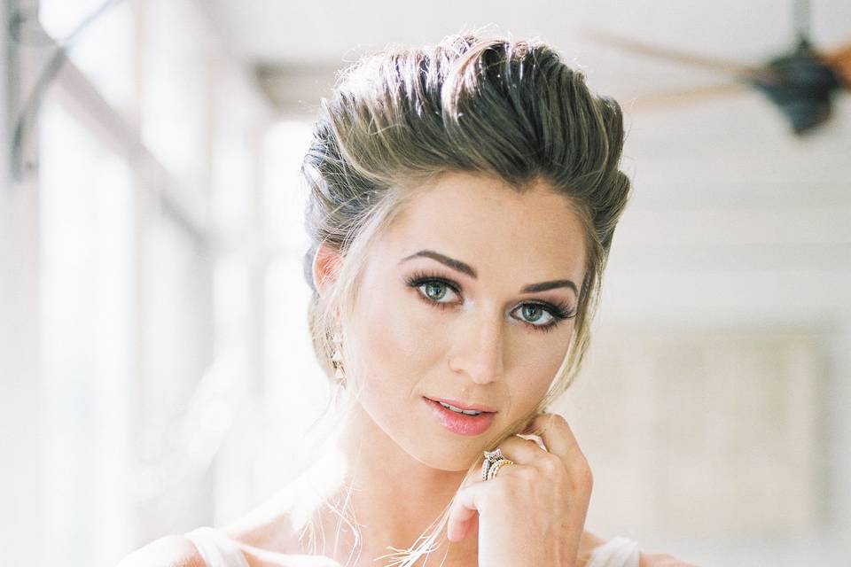Makeup by Jenny Le & Hair by Katy Barbour https://sunshowerphotography.com