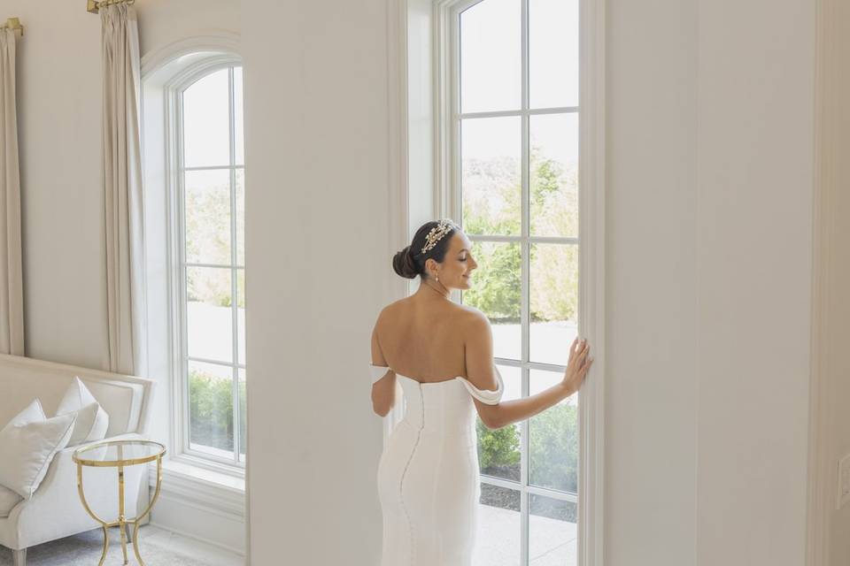 Bride solo portrait
