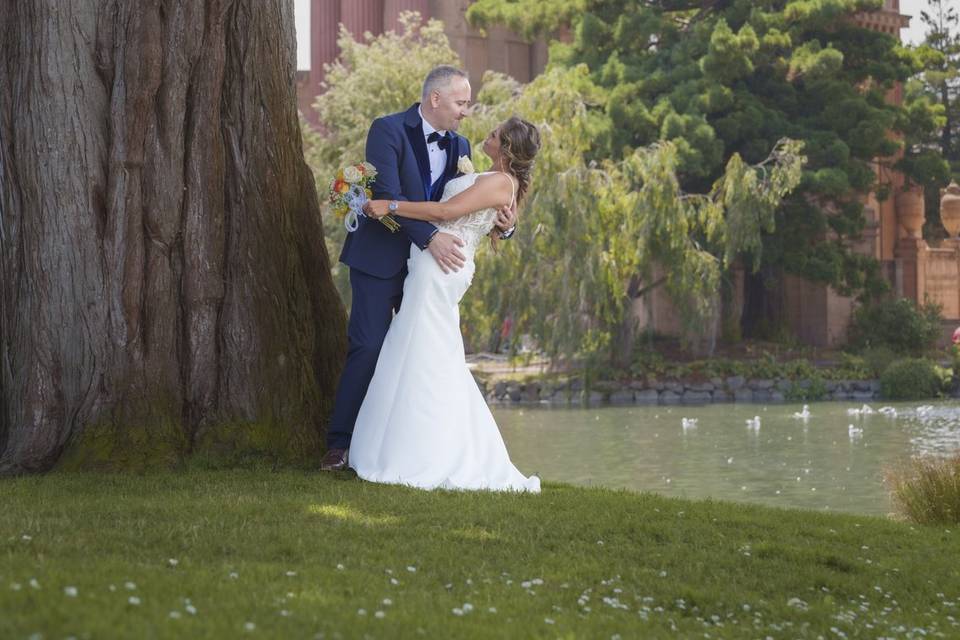 Couple at PalaceOfFineArts