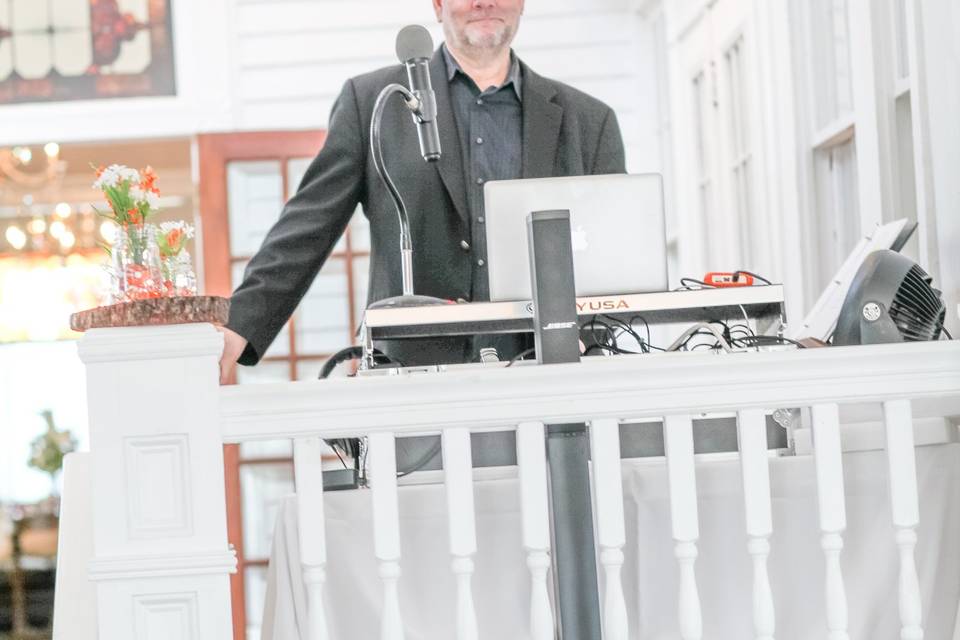 DJ Doug Gazlay at a wedding