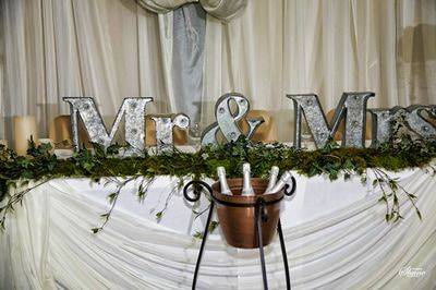 Mr. & Mrs. Light up sign